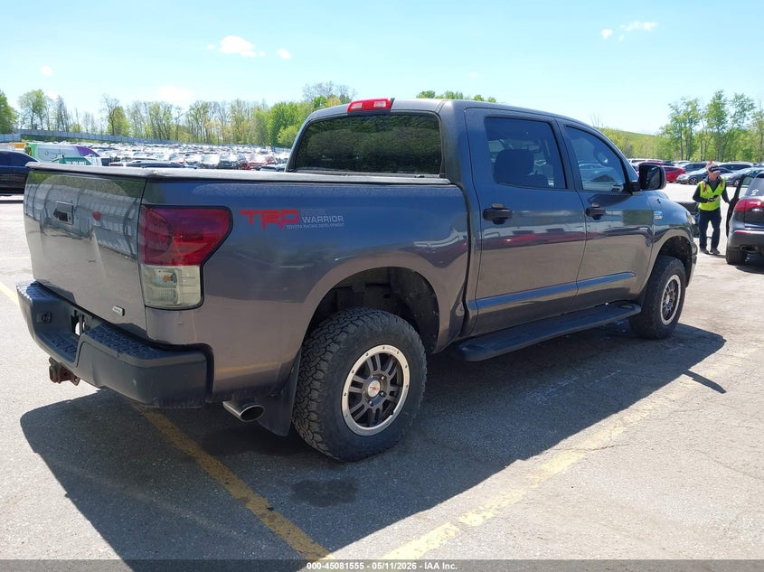 2011 Toyota Tundra VIN 5TFDW5F11BX196702 IAAI salvage auction — REAR END, Clear (Michigan), sold $6,375 on 2026-07-20 (photo 4)
