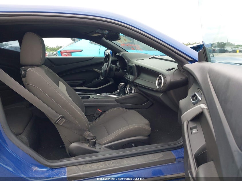 2019 Chevrolet Camaro VIN 1G1FB1RS9K0126271 IAAI salvage auction — RIGHT SIDE, Original (Texas), sold $5,950 on 2026-07-09 (photo 5)