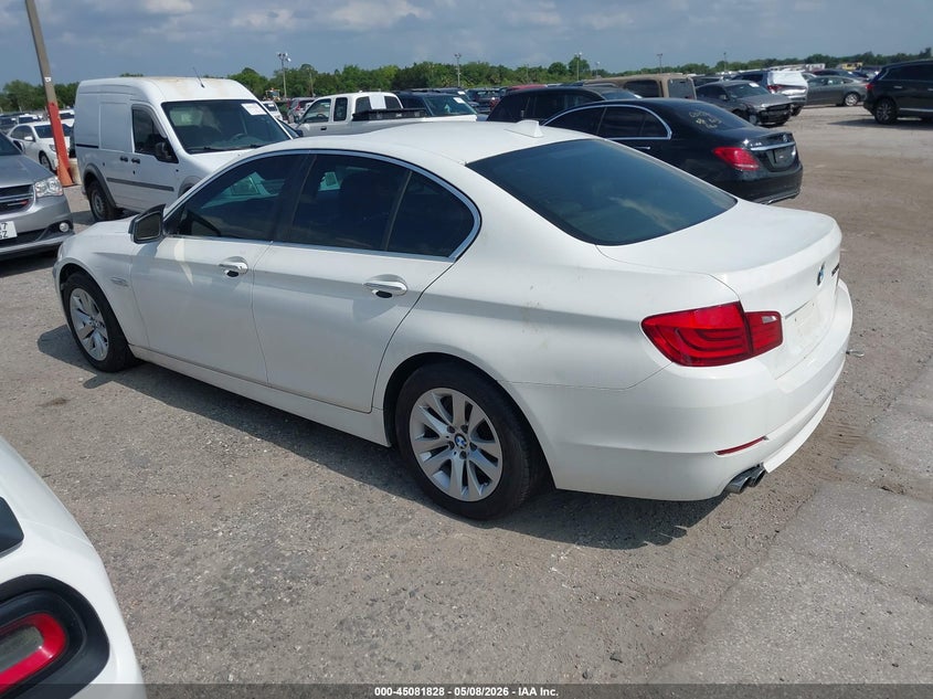 2011 BMW 5er VIN WBAFR1C55BC738758 IAAI salvage auction — NORMAL WEAR, Salvage (Texas), sold $225 on 2026-07-22 (photo 3)