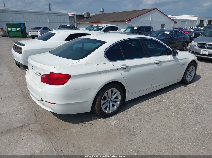 2011 BMW 5er VIN WBAFR1C55BC738758 IAAI salvage auction — NORMAL WEAR, Salvage (Texas), sold $225 on 2026-07-22 (photo 4)