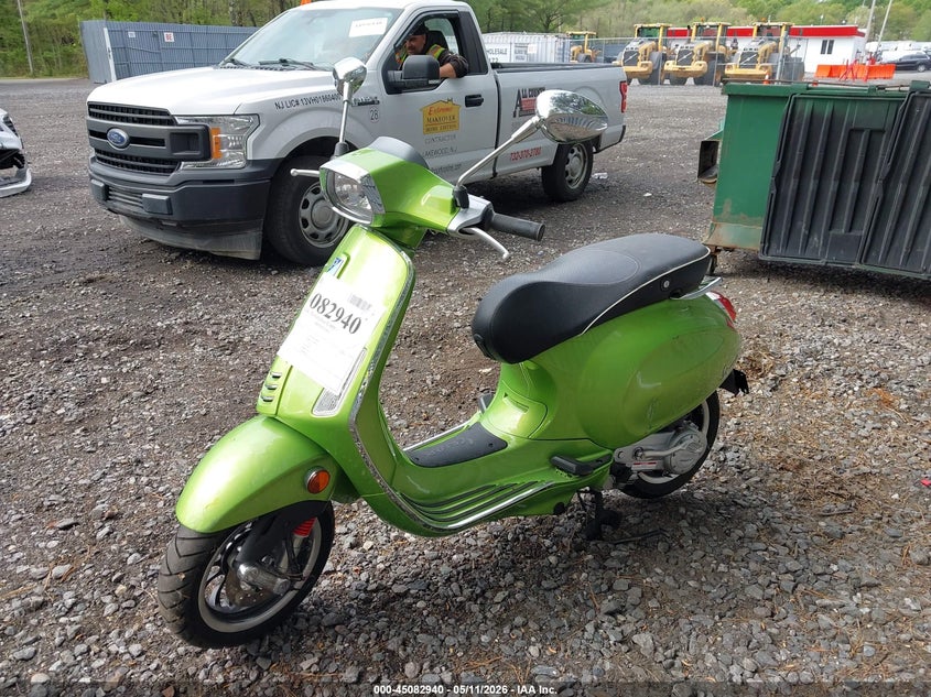 2018 Vespa Primavera VIN ZAPC536B0J5201313 IAAI salvage auction — LEFT & RIGHT, Salvage Title, sold $525 on 2026-08-11 (photo 2)