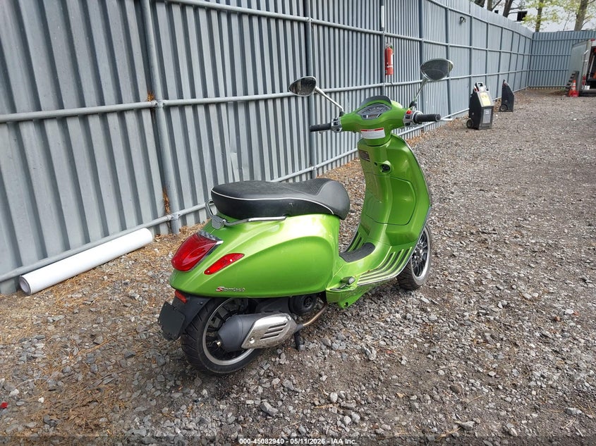 2018 Vespa Primavera VIN ZAPC536B0J5201313 IAAI salvage auction — LEFT & RIGHT, Salvage Title, sold $525 on 2026-08-11 (photo 4)