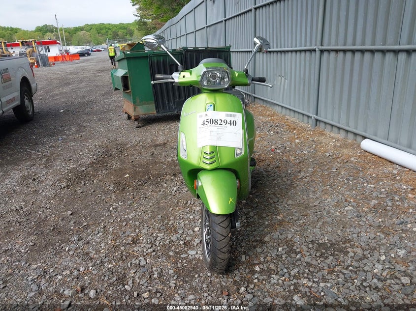 2018 Vespa Primavera VIN ZAPC536B0J5201313 IAAI salvage auction — LEFT & RIGHT, Salvage Title, sold $525 on 2026-08-11 (photo 5)