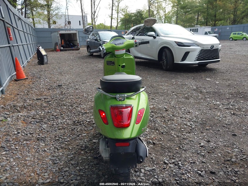 2018 Vespa Primavera VIN ZAPC536B0J5201313 IAAI salvage auction — LEFT & RIGHT, Salvage Title, sold $525 on 2026-08-11 (photo 6)