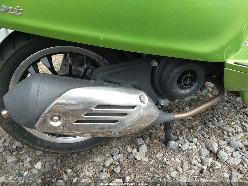 2018 Vespa Primavera VIN ZAPC536B0J5201313 IAAI salvage auction — LEFT & RIGHT, Salvage Title, sold $525 on 2026-08-11 (photo 8)