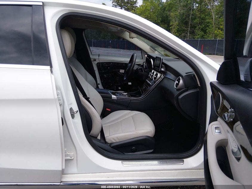 2018 Mercedes-benz C-klasse VIN WDDWF4KB5JR414702 IAAI salvage auction — LEFT SIDE, Salvage Title, sold $4,500 on 2026-08-01 (photo 5)