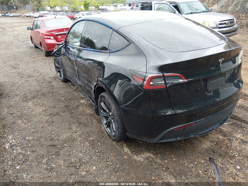 2025 Tesla Model y VIN 7SAYGDEE0SF221566 IAAI salvage auction — LEFT SIDE, Salvage (Massachusetts), sold $13,100 on 2026-07-28 (photo 3)