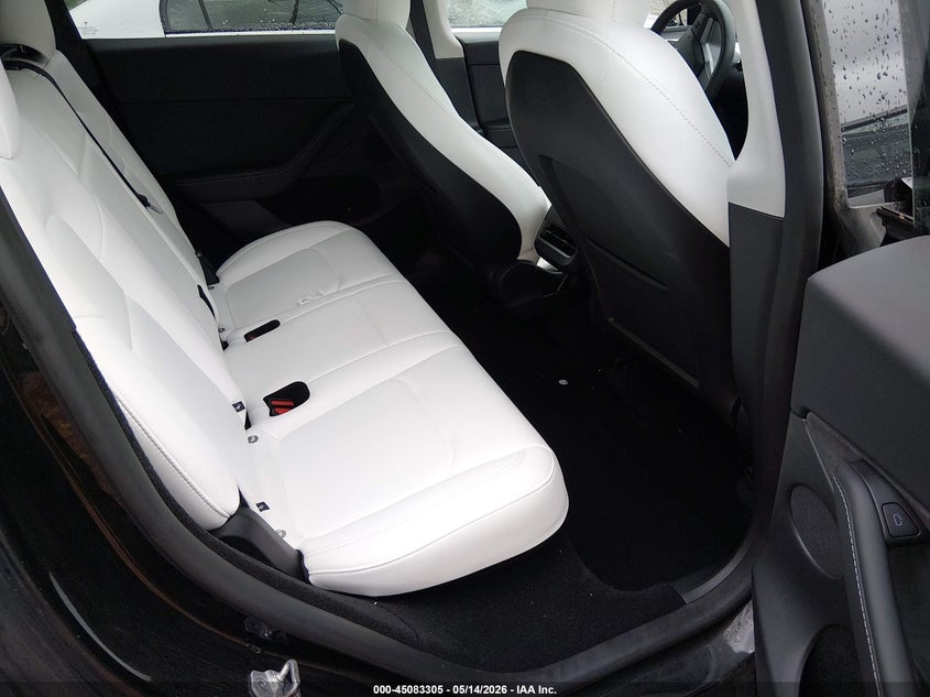 2025 Tesla Model y VIN 7SAYGDEE0SF221566 IAAI salvage auction — LEFT SIDE, Salvage (Massachusetts), sold $13,100 on 2026-07-28 (photo 8)
