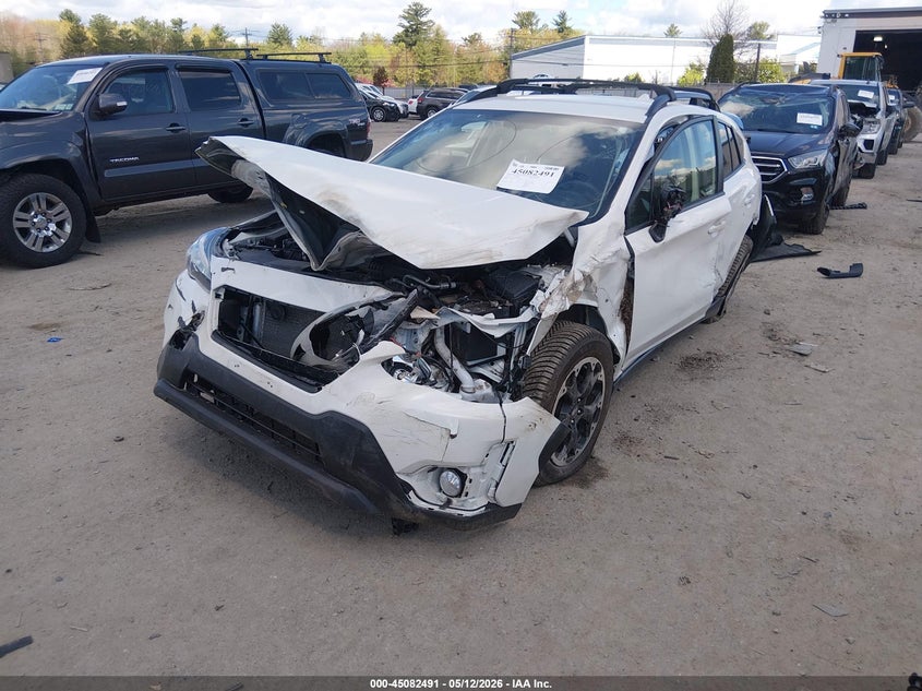 2022 Subaru Xv VIN JF2GTAPCXNH269693 IAAI salvage auction — FRONT & REAR, Salvage Title, sold $925 on 2026-07-22 (photo 2)