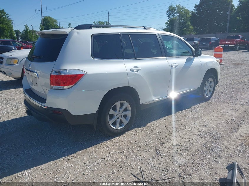2013 Toyota Highlander VIN 5TDBK3EHXDS201183 IAAI salvage auction — HAIL, Clear (Missouri), sold $3,000 on 2026-07-06 (photo 4)