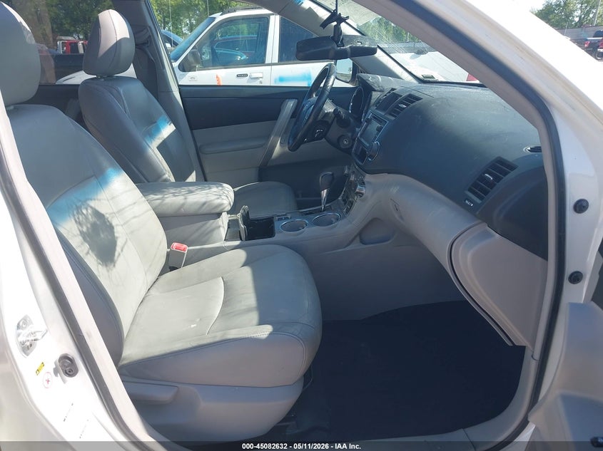 2013 Toyota Highlander VIN 5TDBK3EHXDS201183 IAAI salvage auction — HAIL, Clear (Missouri), sold $3,000 on 2026-07-06 (photo 5)