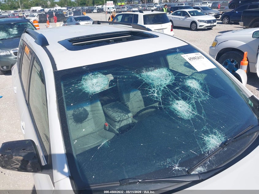 2013 Toyota Highlander VIN 5TDBK3EHXDS201183 IAAI salvage auction — HAIL, Clear (Missouri), sold $3,000 on 2026-07-06 (photo 6)