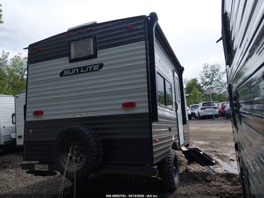 2024 Sun lite Other VIN 7J3U1ED12RS010749 IAAI salvage auction — HAIL, Salvage (Ohio), sold $2,350 on 2026-07-29 (photo 4)