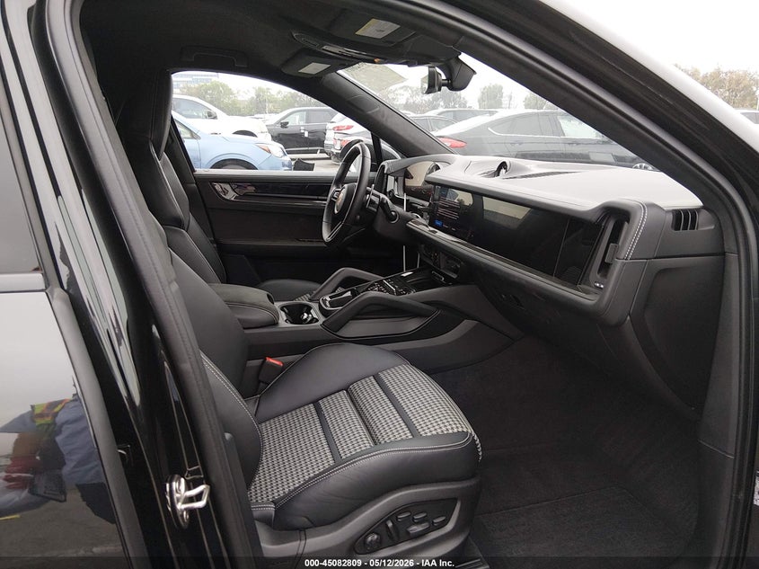 2026 Porsche Cayenne VIN WP1BG2AY3TDA60211 IAAI salvage auction — FRONT END, Salvage (California), sold $91,250 on 2026-07-30 (photo 5)