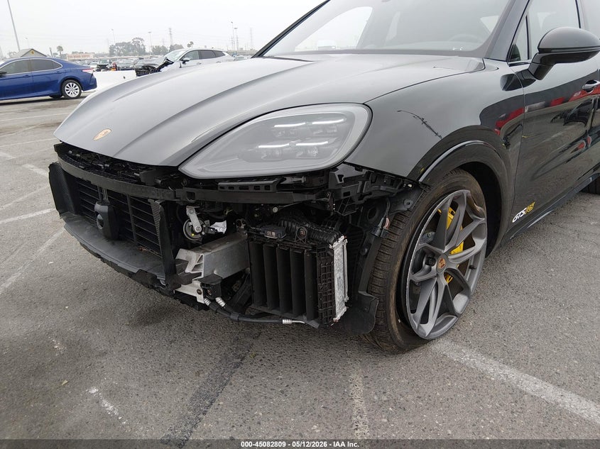 2026 Porsche Cayenne VIN WP1BG2AY3TDA60211 IAAI salvage auction — FRONT END, Salvage (California), sold $91,250 on 2026-07-30 (photo 6)