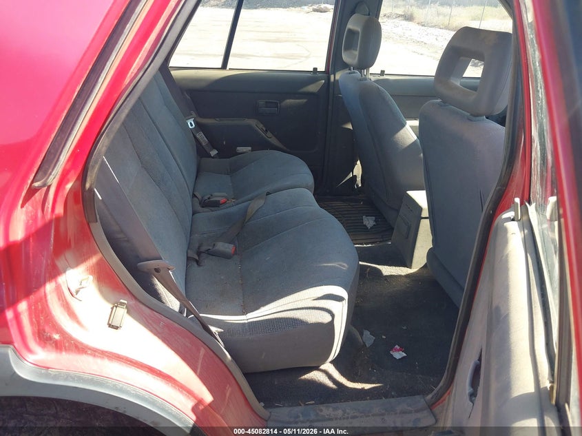 1997 Honda Passport VIN 4S6CM58V8V4400812 IAAI salvage auction — NORMAL WEAR, Clear (Utah), sold $275 on 2026-07-09 (photo 8)