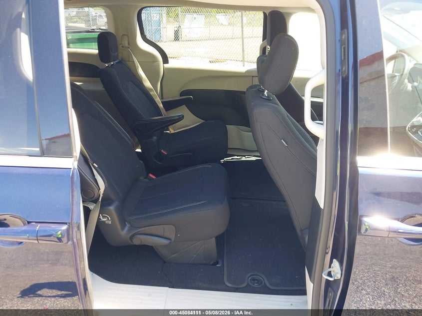 2020 Chrysler Voyager VIN 2C4RC1CG9LR192199 IAAI salvage auction — NORMAL WEAR, Sf97 (Maryland), sold $7,725 on 2026-07-31 (photo 8)