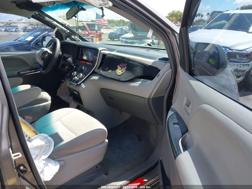 2016 Toyota Sienna VIN 5TDZK3DC4GS743484 IAAI salvage auction — RIGHT FRONT, Rebuildable (Florida), sold $1,900 on 2026-07-24 (photo 5)