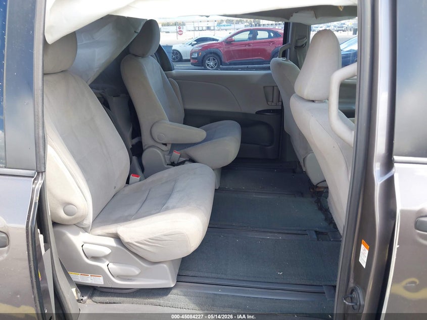 2016 Toyota Sienna VIN 5TDZK3DC4GS743484 IAAI salvage auction — RIGHT FRONT, Rebuildable (Florida), sold $1,900 on 2026-07-24 (photo 8)