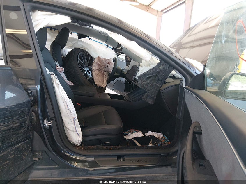 2025 Tesla Model 3 VIN 5YJ3E1EA1SF042011 IAAI salvage auction — BIO HAZARD, Bill Of Sale (Washington), sold $5,850 on 2026-07-30 (photo 5)