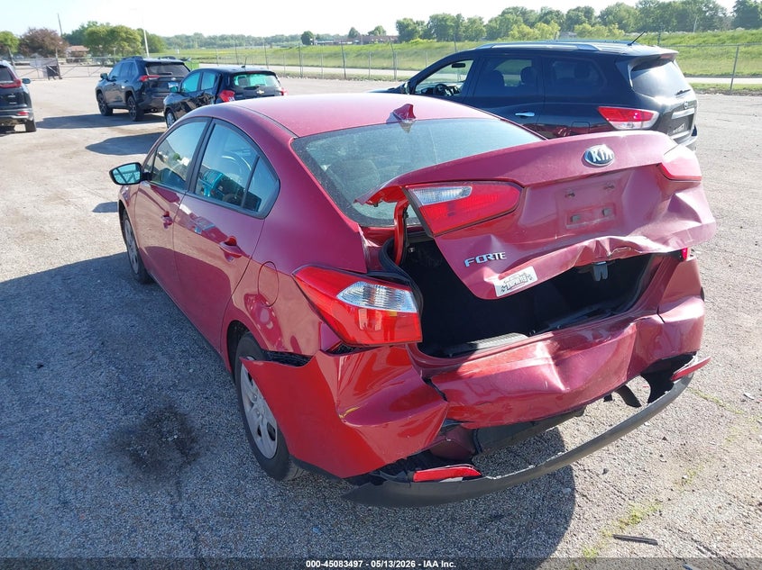 2016 Kia Forte VIN KNAFK4A62G5610751 IAAI salvage auction — REAR END, Salvage (Illinois), sold $325 on 2026-07-15 (photo 3)