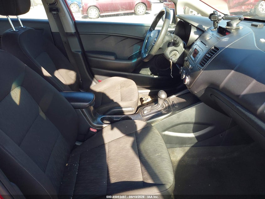 2016 Kia Forte VIN KNAFK4A62G5610751 IAAI salvage auction — REAR END, Salvage (Illinois), sold $325 on 2026-07-15 (photo 5)