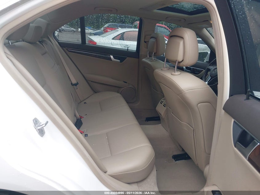 2013 Mercedes-benz C-klasse VIN WDDGF8AB0DG143951 IAAI salvage auction — FRONT END, Salvage - 75% Or Less (Maryland), sold $1,850 on 2026-07-29 (photo 8)