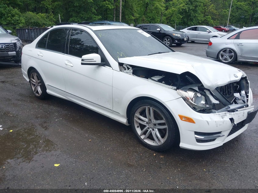 2013 Mercedes-benz C-klasse VIN WDDGF8AB0DG143951 IAAI salvage auction — FRONT END, Salvage - 75% Or Less (Maryland), sold $1,850 on 2026-07-29 (photo 1)