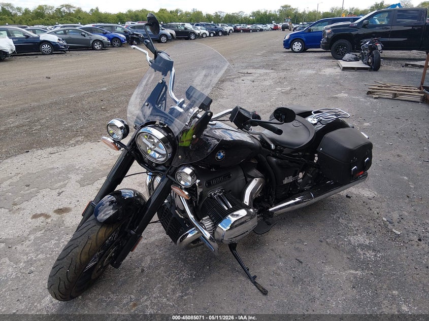 2021 BMW R 18 VIN WB10L2305M6E47991 IAAI salvage auction — EXTERIOR BURN, Salvage (Ohio), sold $2,300 on 2026-07-08 (photo 2)