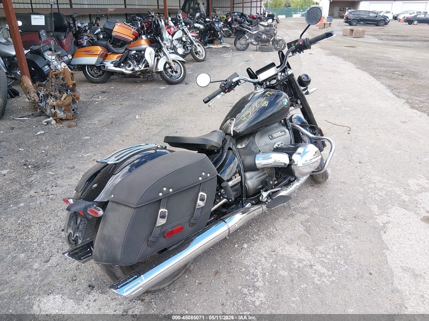 2021 BMW R 18 VIN WB10L2305M6E47991 IAAI salvage auction — EXTERIOR BURN, Salvage (Ohio), sold $2,300 on 2026-07-08 (photo 4)