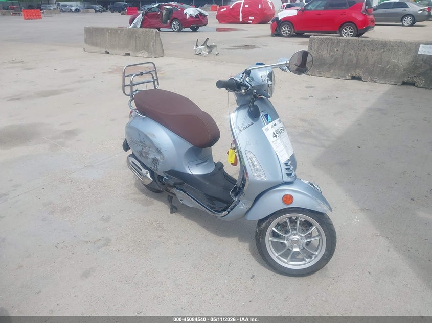 2022 Vespa - VIN ZAPM818G8N5907105 — IAAI salvage auction photo