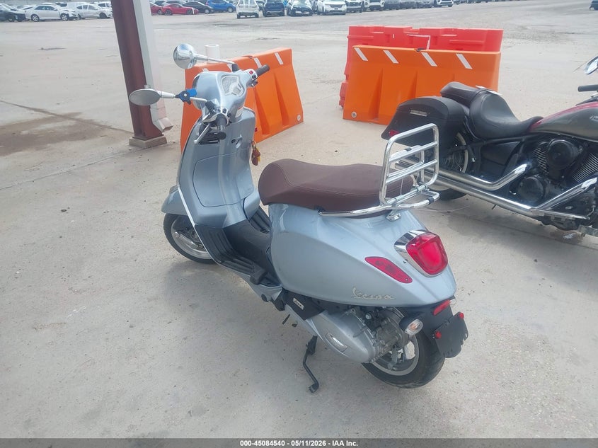 2022 Vespa - VIN ZAPM818G8N5907105 IAAI salvage auction — RIGHT SIDE, Salvage (Texas), sold $475 on 2026-07-08 (photo 3)