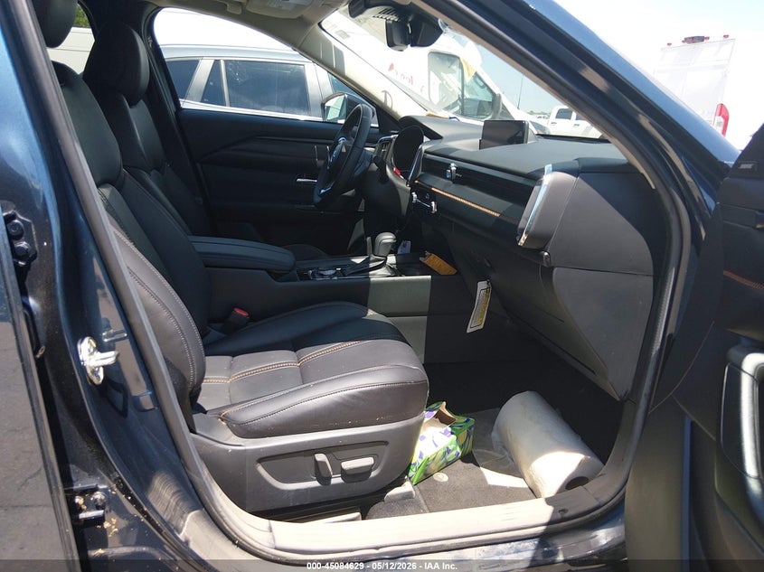 2025 Mazda Cx-50 VIN 7MMVAAEW5SN131713 IAAI salvage auction — WATER/FLOOD, Non-Repairable (Texas), sold $8,200 on 2026-07-06 (photo 5)