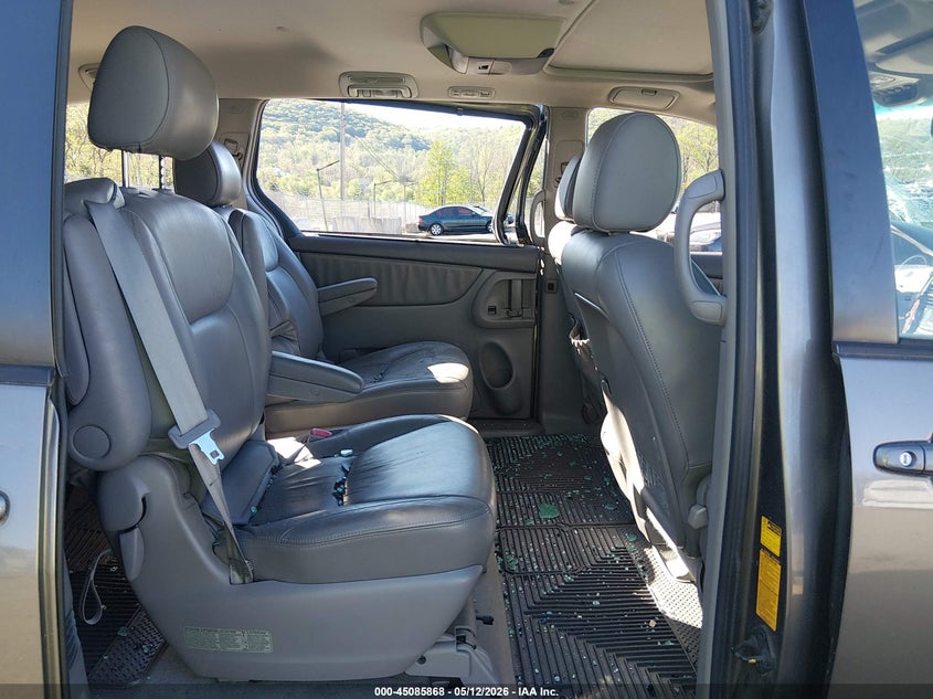 2004 Toyota Sienna VIN 5TDZA22C24S119842 IAAI salvage auction — LEFT SIDE, Salvage (New Jersey), sold $925 on 2026-07-30 (photo 8)