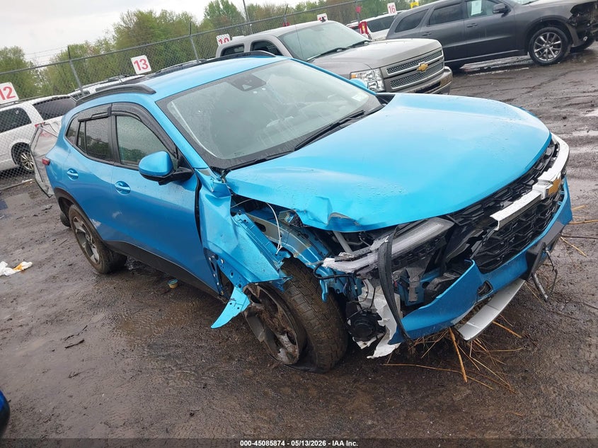 2025 Chevrolet Trax VIN KL77LHEPXSC143661 IAAI salvage auction — FRONT END, Mv-907A (New York), sold $3,875 on 2026-07-23 (photo 1)