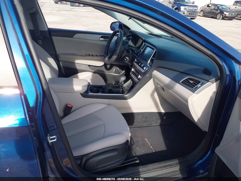 2019 Hyundai Sonata VIN 5NPE24AA2KH774786 IAAI salvage auction — NORMAL WEAR, SF97 (Louisiana), sold $10,225 on 2026-07-09 (photo 5)