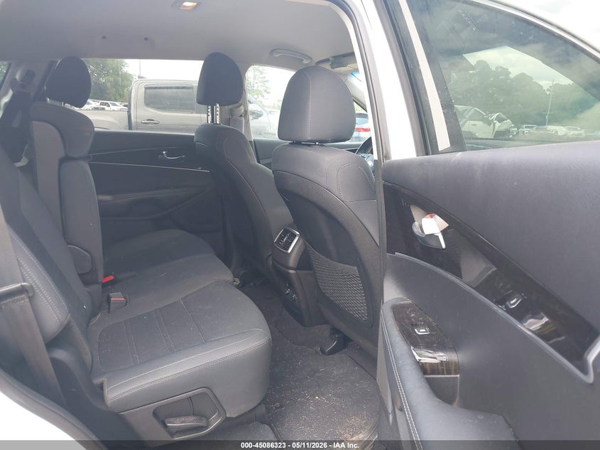 2019 Kia Sorento VIN 5XYPG4A36KG574206 IAAI salvage auction — SIDE, Original (Texas), sold $4,950 on 2026-07-18 (photo 8)