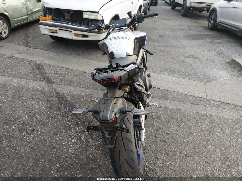 2025 Yamaha Mt VIN JYARN95Y6SA000606 IAAI salvage auction — FRONT & REAR, Salvage (California), sold $1,050 on 2026-07-30 (photo 6)