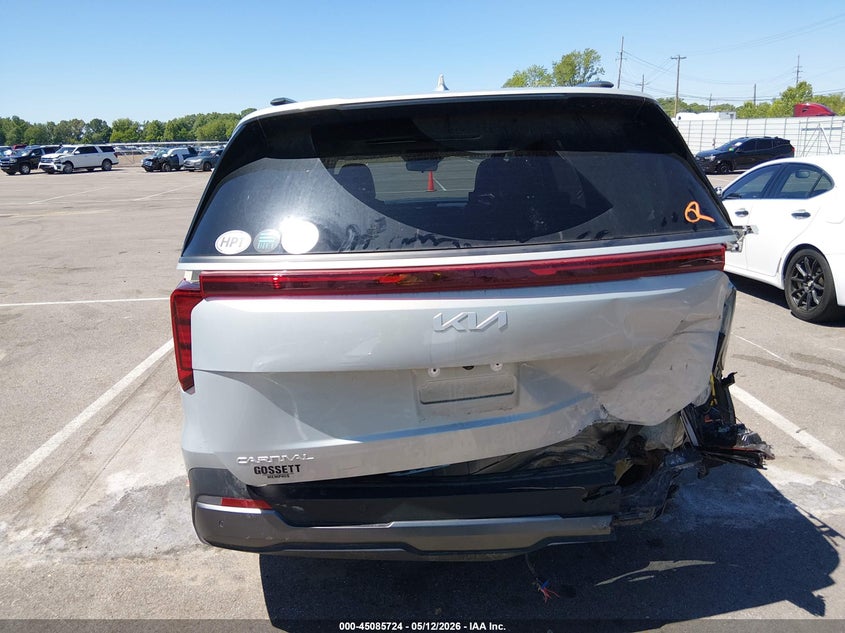 2025 Kia Carnival VIN KNDNE5K3XS6465607 IAAI salvage auction — REAR END, Clear (Tennessee), sold $14,750 on 2026-07-21 (photo 6)