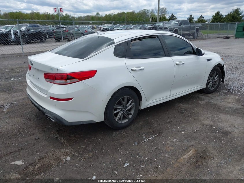 2019 Kia Optima VIN 5XXGT4L3XKG368819 IAAI salvage auction — THEFT, Mv-907A (New York), sold $800 on 2026-07-21 (photo 4)