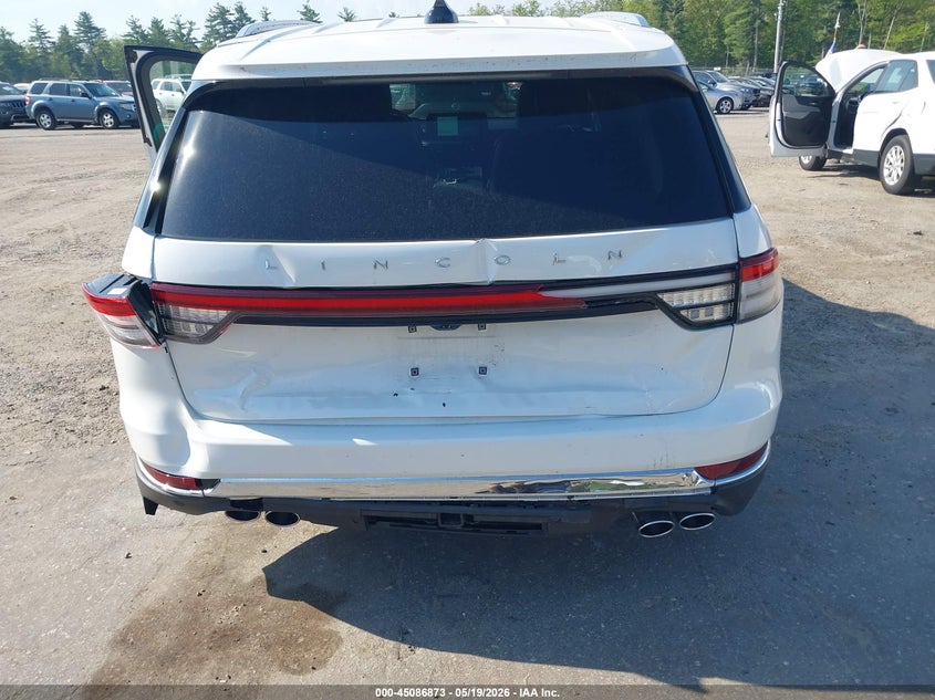 2025 Lincoln Aviator VIN 5LM5J6XC1SGL33526 IAAI salvage auction — REAR END, Salvage (Massachusetts), sold $22,900 on 2026-07-11 (photo 6)