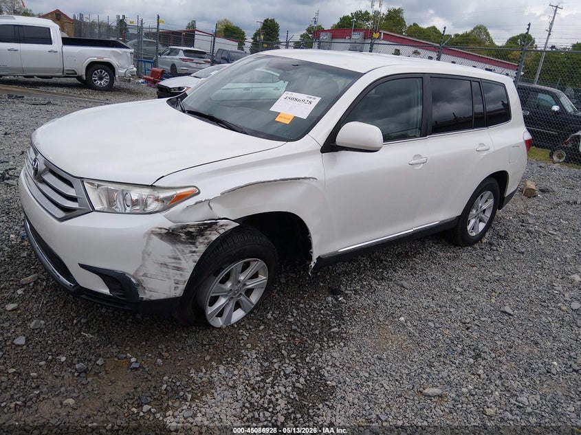 2013 Toyota Highlander VIN 5TDBK3EH5DS269603 IAAI salvage auction — RIGHT FRONT, Salvage (West Virginia), sold $3,775 on 2026-07-08 (photo 2)
