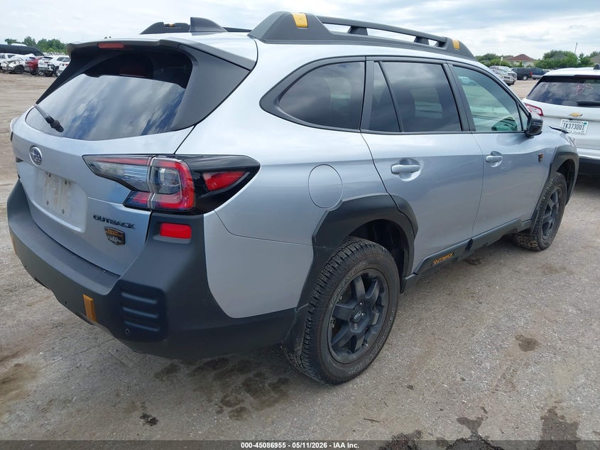 2025 Subaru Outback VIN 4S4BTGUDXS3138342 IAAI salvage auction — LEFT FRONT, Original (Texas), sold $14,400 on 2026-07-29 (photo 4)