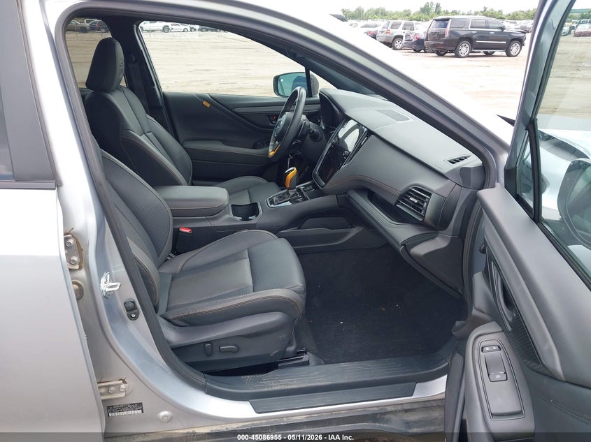 2025 Subaru Outback VIN 4S4BTGUDXS3138342 IAAI salvage auction — LEFT FRONT, Original (Texas), sold $14,400 on 2026-07-29 (photo 5)