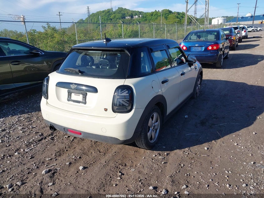 2017 Mini Hard top VIN WMWXU1C52H2D57941 IAAI salvage auction — RIGHT FRONT, Salvage (Pennsylvania), sold $1,100 on 2026-08-11 (photo 4)