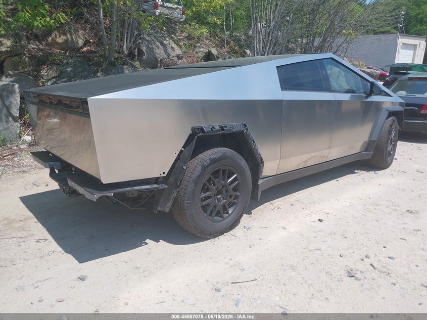 2024 Tesla Cybertruck VIN 7G2CEHEE7RA032602 IAAI salvage auction — UNDERCARRIAGE, Salvage (Massachusetts), sold $29,250 on 2026-07-23 (photo 4)