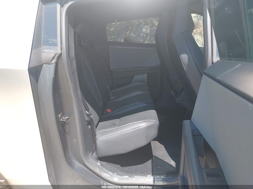 2024 Tesla Cybertruck VIN 7G2CEHEE7RA032602 IAAI salvage auction — UNDERCARRIAGE, Salvage (Massachusetts), sold $29,250 on 2026-07-23 (photo 8)