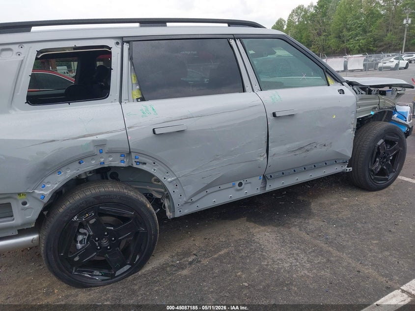 2027 Kia Telluride VIN 5XYPCES19VG003957 IAAI salvage auction — RIGHT SIDE, Salvage (North Carolina), sold $18,900 on 2026-07-23 (photo 6)