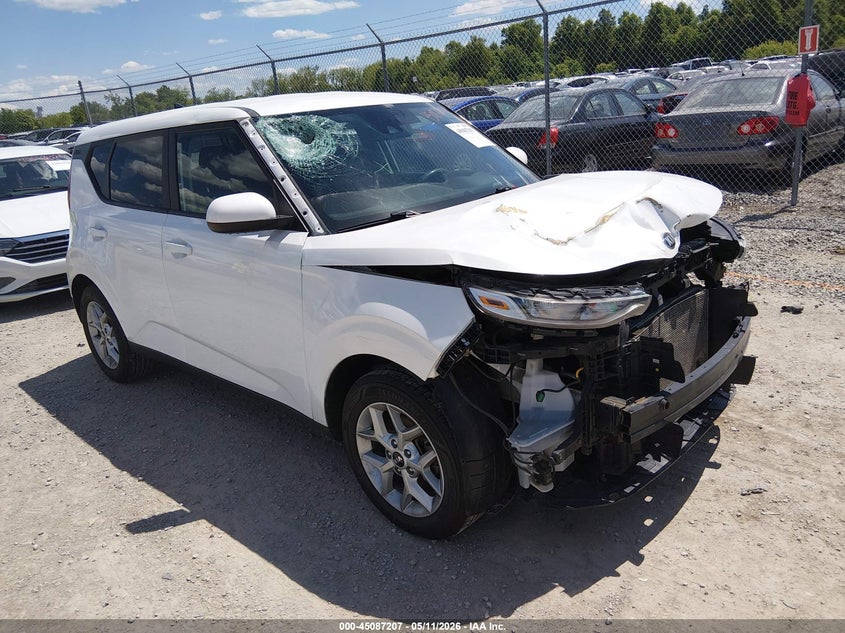 2020 Kia Soul VIN KNDJ23AU9L7021071 IAAI salvage auction — FRONT END, Salvage (Kentucky), sold $1,850 on 2026-07-29 (photo 1)