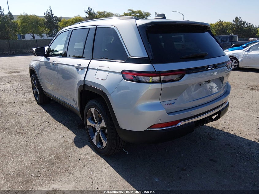 2023 Jeep Grand cherokee VIN 1C4RJYB62PC670811 IAAI salvage auction — FRONT END, Salvage (California), sold $9,725 on 2026-07-27 (photo 3)